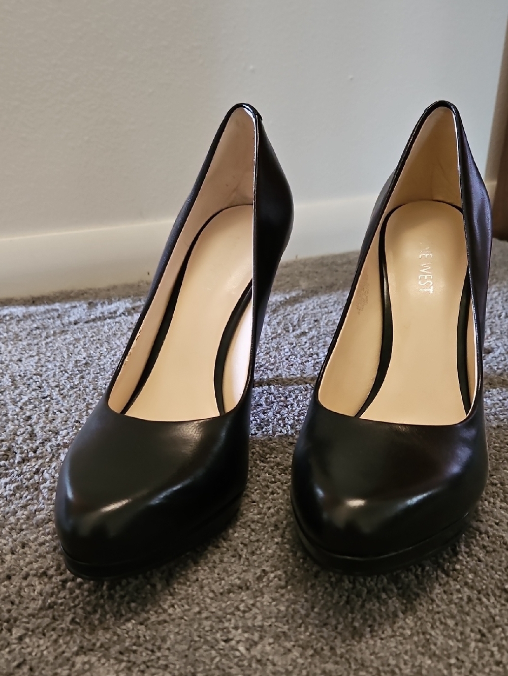 Nine West Black Leather Round-Toe High Heels
